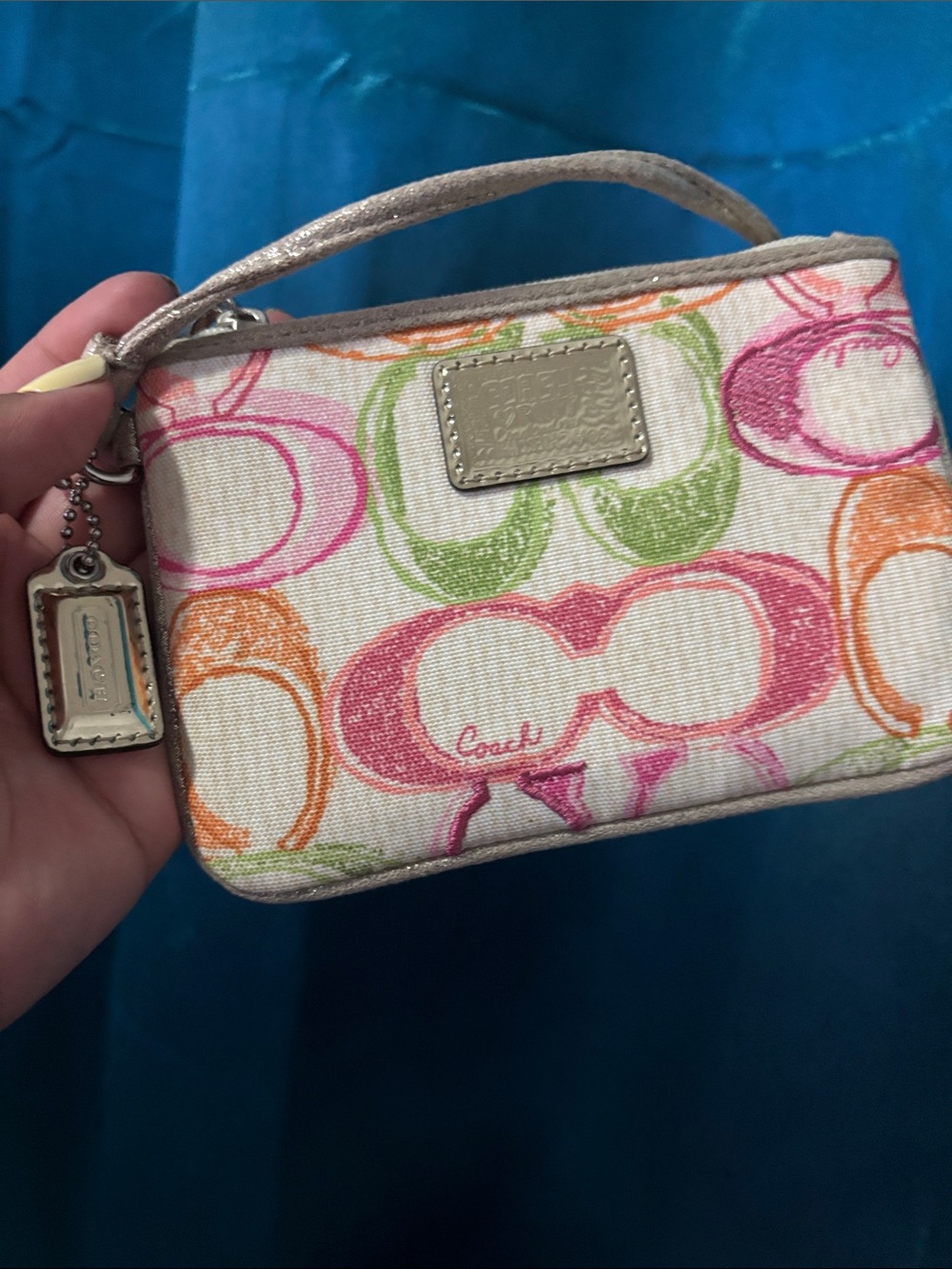 coach poppy wristlet GUC
